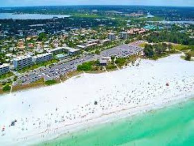 Luxury 2 Bedroom Condo on the Beach in Exclusive Siesta Key